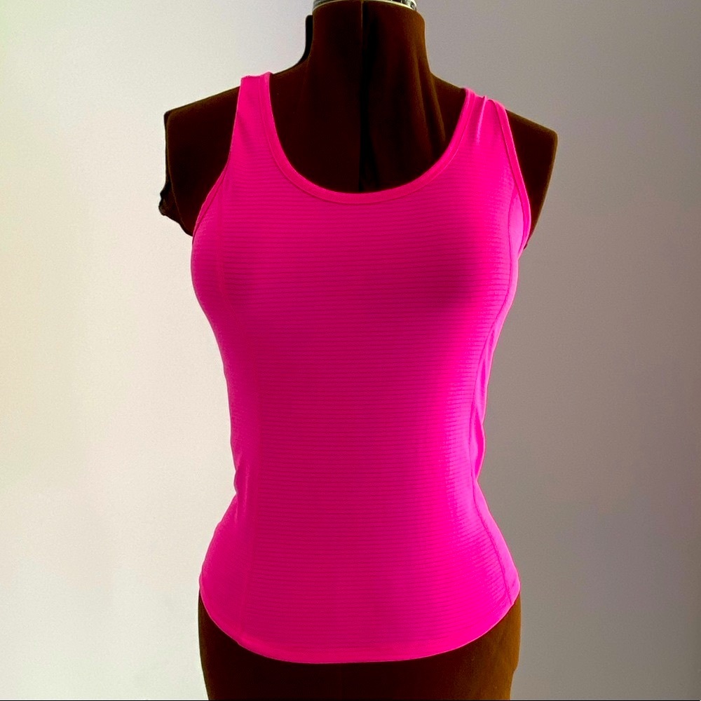 💞90 DEGREE 💞by reflex sleeveless pink sports shirt . Medium.